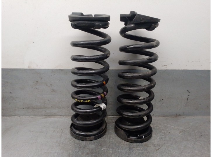 Recambio de muelle amortiguacion para land rover range rover velar 2.0 diesel cat referencia OEM IAM J8A25534EB 