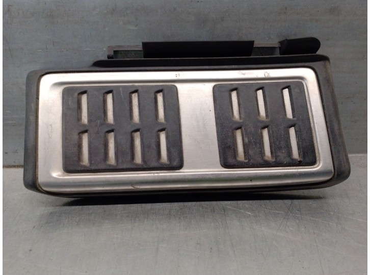 Recambio de moldura para volkswagen golf vii lim. (bq1) r bmt/start-stopp 4motion referencia OEM IAM 5Q1864551A  