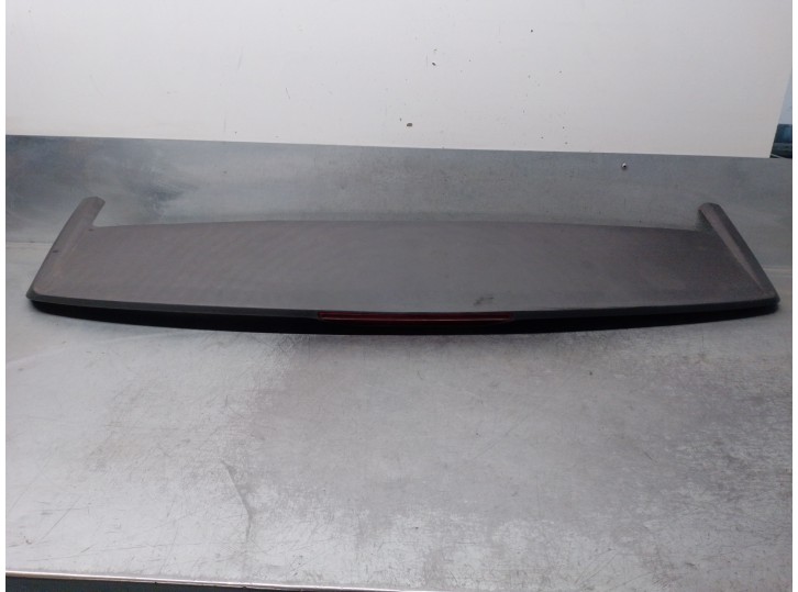 Recambio de aleron trasero para dodge caliber 2.0 16v crd cat referencia OEM IAM YQ84RXFAJ 