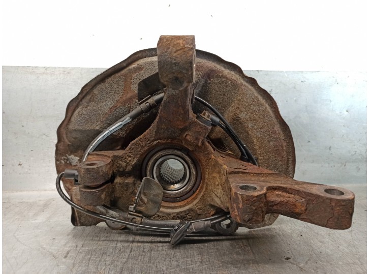 Recambio de mangueta delantera izquierda para dodge caliber 2.0 16v crd cat referencia OEM IAM 5085703AI 