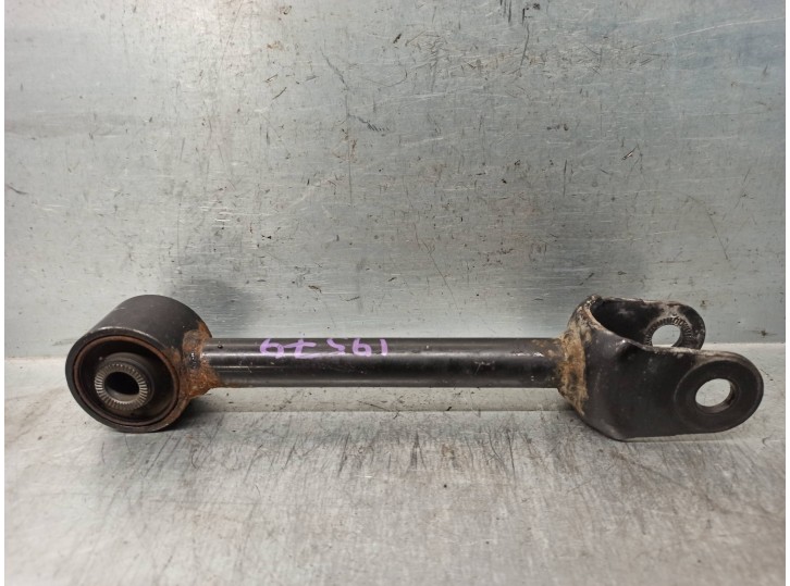 Recambio de brazo suspension superior trasero izquierdo para lexus is 200 (ds2/is2) d-cat referencia OEM IAM 4877030080 