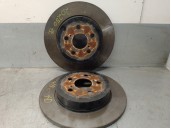 Recambio de disco freno trasero para toyota yaris 1.5 16v cat referencia OEM IAM 42431K0010  