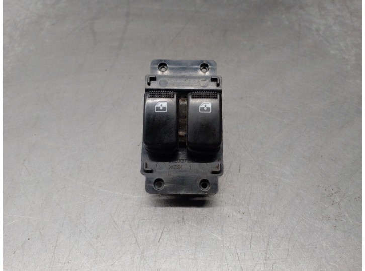 Recambio de mando elevalunas delantero izquierdo para hyundai i10 1.1 12v cat referencia OEM IAM 202007107 