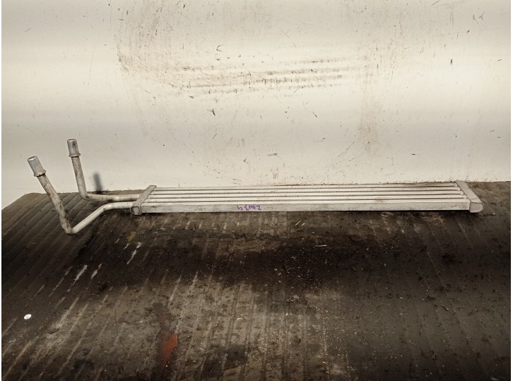 Recambio de radiador aceite para bmw serie 5 gran turismo (f07) 530d xdrive referencia OEM IAM 17117570100 N7399004 BEHR