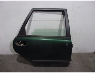 Recambio de puerta trasera derecha para volvo v40 familiar td referencia OEM IAM 30882908 VERDE 5 PUERTAS