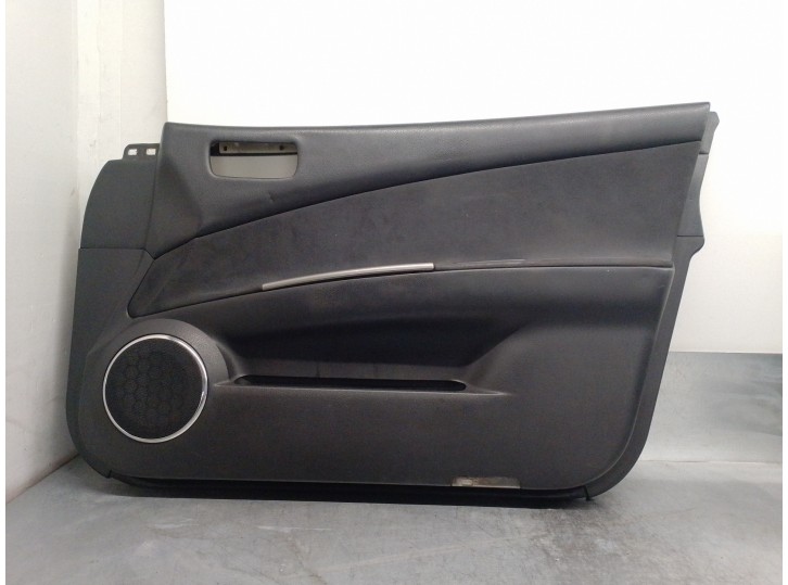 Recambio de guarnecido puerta delantera derecha para nissan altima referencia OEM IAM 80900ZB001 4 PUERTAS