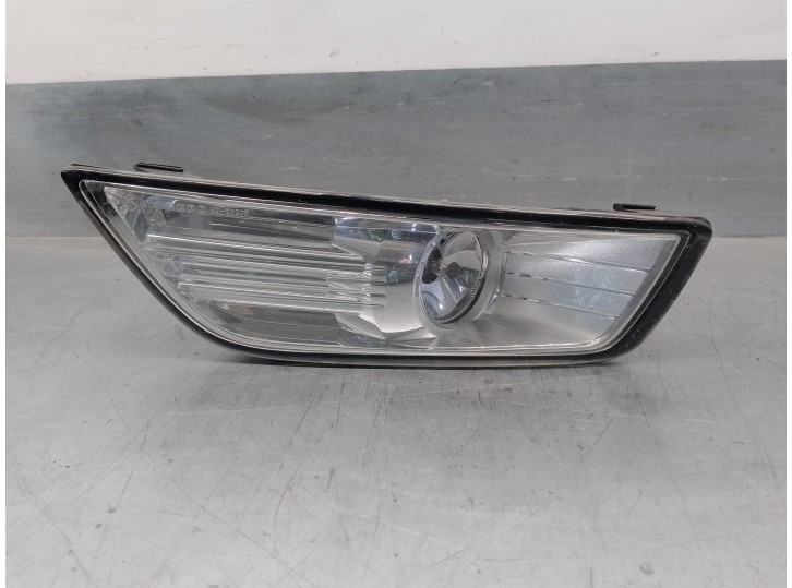 Replacement right fog light for Ford Mondeo Sportbreak (CA2) 2.0 TDCi CAT OEM IAM reference 1521876 5 DOORS