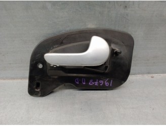 Recambio de maneta interior delantera derecha para opel corsa c 1.3 16v cdti cat (z 13 dt / ln9) referencia OEM IAM 13110957  5 