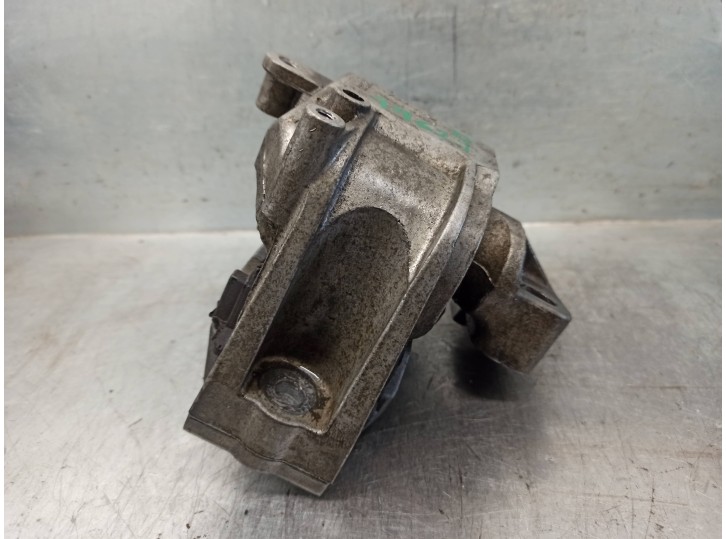 Replacement right engine mount for Volkswagen Caddy KA/KB (2K) 1.9 TDI (BSU) OEM IAM reference 1K0199262AS 