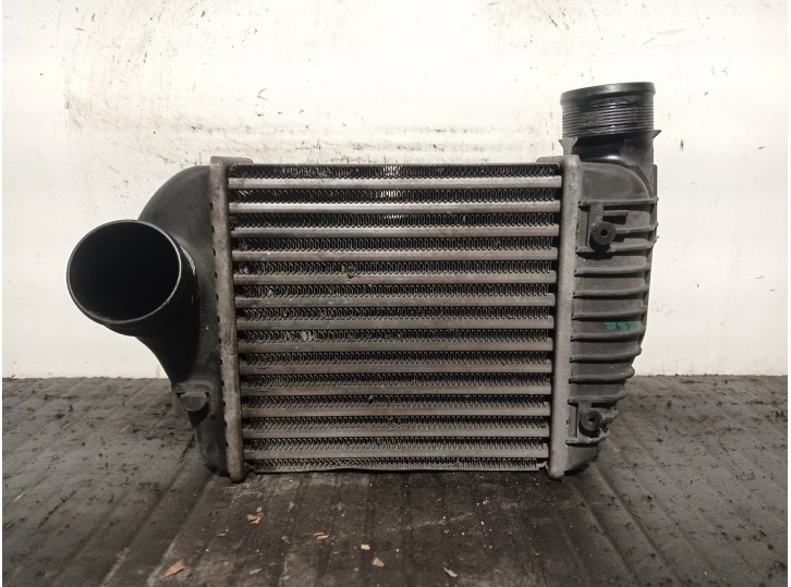 Recambio de intercooler para audi a6 avant (4f5) 2.0 tdi referencia OEM IAM 4F0145805AA 6070155 MODINE