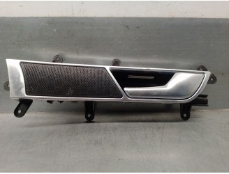 Replacement front right interior door handle for Audi A6 Avant (4F5) 2.0 TDI OEM IAM reference 4F0837020B 5 DOORS