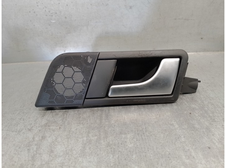 Recambio de maneta interior delantera derecha para audi a2 (8z) 1.6 16v fsi cat (bad) referencia OEM IAM 8Z0837020 5 PUERTAS