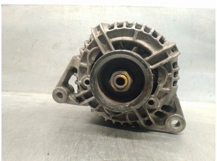 Replacement alternator for Audi A6 saloon (4B2) 2.4 quattro OEM IAM reference 078903016F 0124515028 BOSCH