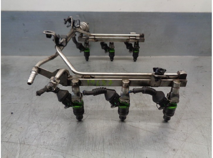 Recambio de rampa inyectora para audi a6 berlina (4b2) 2.4 quattro referencia OEM IAM 078133681AJ 078133551BB 