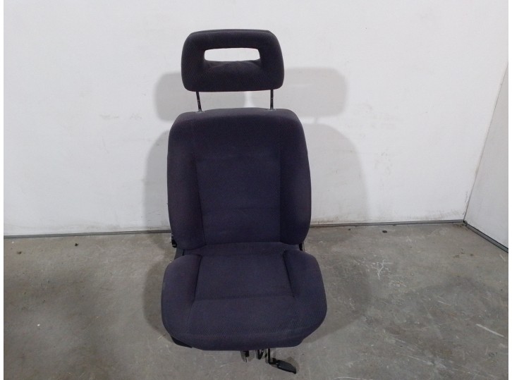 Replacement front right seat for Audi 100 Berlina (C4) 2.6 V6 CAT (ABC) OEM IAM reference 4A0881405A BLACK FABRIC 4 DOO