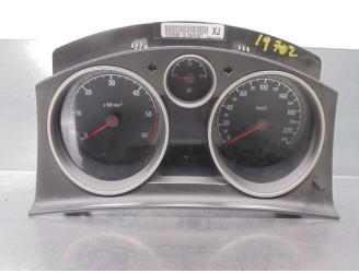 Recambio de cuadro instrumentos para opel astra h berlina 1.7 16v cdti referencia OEM IAM 13225988  
