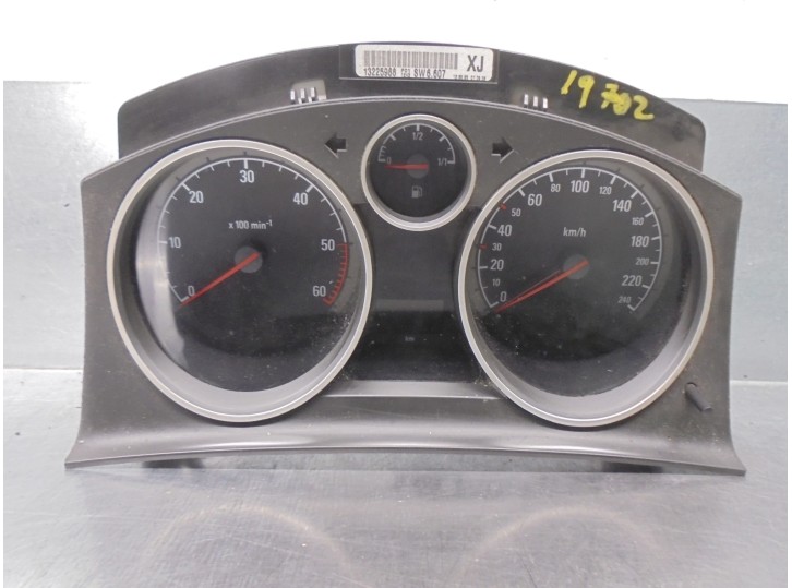 Recambio de cuadro instrumentos para opel astra h berlina 1.7 16v cdti referencia OEM IAM 13225988  