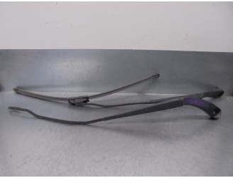 Recambio de brazo limpia delantero derecho para dodge journey 2.4 16v referencia OEM IAM 68030275AA 68030274AA 