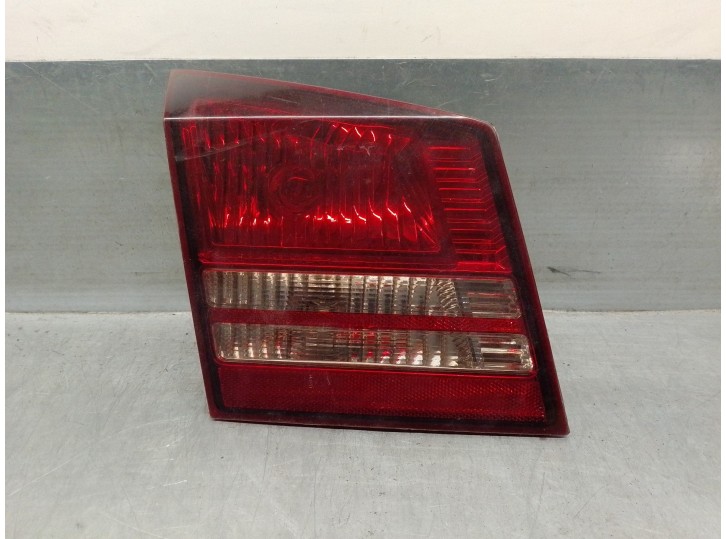 Recambio de piloto trasero izquierdo para dodge journey 2.4 16v referencia OEM IAM 04806369AB DE PORTON 5 PUERTAS