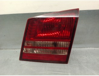 Recambio de piloto trasero derecho para dodge journey 2.4 16v referencia OEM IAM 04806368AB DE PORTON 5 PUERTAS