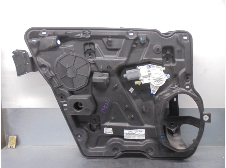 Recambio de elevalunas trasero izquierdo para dodge journey 2.4 16v referencia OEM IAM 68043739AA 2 PINES 5 PUERTAS