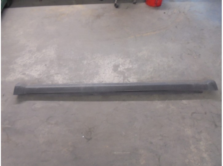 Recambio de spoiler talonera lateral izquierda para dodge journey 2.4 16v referencia OEM IAM 05178149AC 5178149AC 