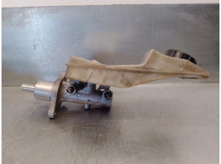 Recambio de bomba freno para mazda 3 berlina (bk) 1.6 cd diesel cat referencia OEM IAM 03350886441 03350886431 FOMOCO