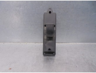 Recambio de mando elevalunas delantero derecho para mazda 3 berlina (bk) 1.6 cd diesel cat referencia OEM IAM BP4K66370  