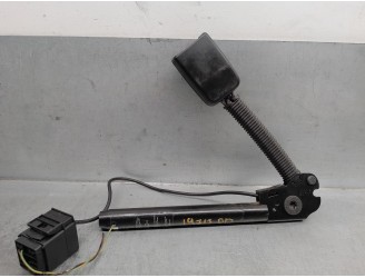 Replacement right airbag pretensioner for Ford Fiesta (CBK) 1.4 TDCi CAT OEM IAM reference 2SAA61208AC 3 DOORS
