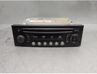Replacement audio system / CD radio for Citroën C4 sedan 1.6 HDi CAT (9HY / DV6TED4) OEM IAM reference 9659138977 