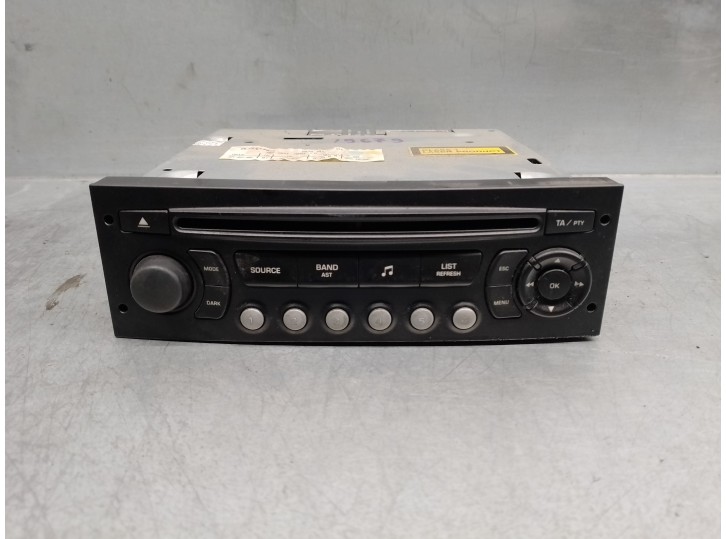 Replacement audio system / CD radio for Citroën C4 sedan 1.6 HDi CAT (9HY / DV6TED4) OEM IAM reference 9659138977 
