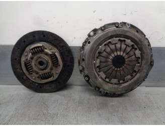 Recambio de kit embrague para ford focus berlina (cak) 1.8 16v cat referencia OEM IAM 1252272 340556 VALEO