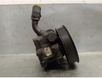Replacement power steering pump for Ford Focus Saloon (CAK) 1.6 16V CAT OEM IAM reference 4074608 HBDGA 