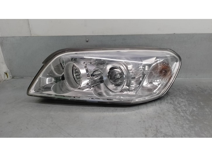 Recambio de faro izquierdo para chevrolet captiva 2.0 diesel cat referencia OEM IAM 96626973  5 PUERTAS