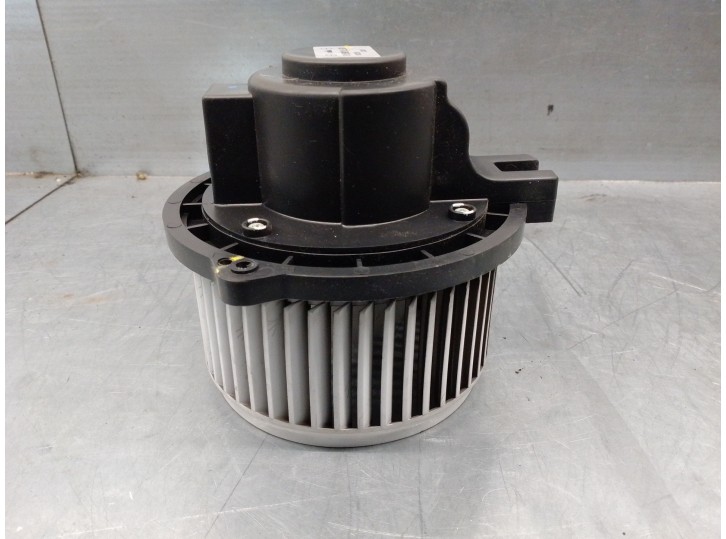 Recambio de motor calefaccion para chevrolet captiva 2.0 diesel cat referencia OEM IAM 42424010 615981 