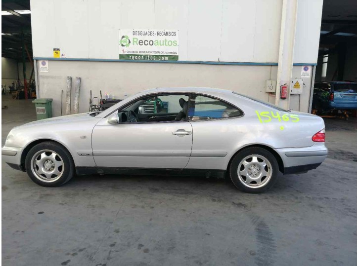 mercedes-benz clase clk (w208) coupe del año 2002