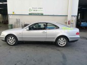mercedes-benz clase clk (w208) coupe del año 2002