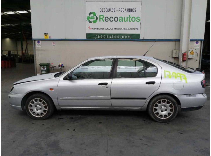 nissan primera berlina (p11) del año 1999