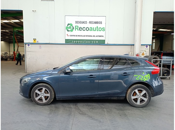 volvo v40 hatchback (525) del año 2018