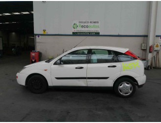 ford focus berlina (cak) del año 2000