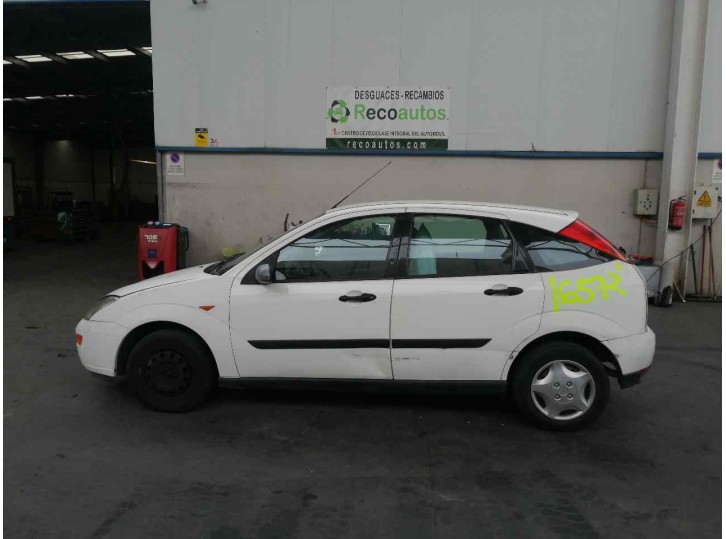 ford focus berlina (cak) del año 2000