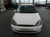 ford focus berlina (cak) del año 2000