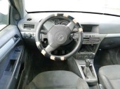 opel astra h berlina del año 2004
