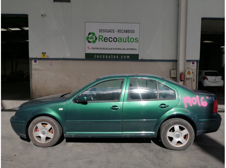 volkswagen bora berlina (1j2) del año 1999