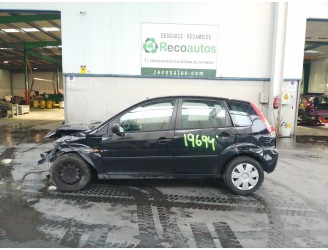ford fiesta (cbk) del año 2004