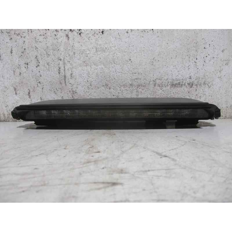 Recambio de luz central de freno para volvo v40 familiar 1.9 diesel cat referencia OEM IAM 30621534  