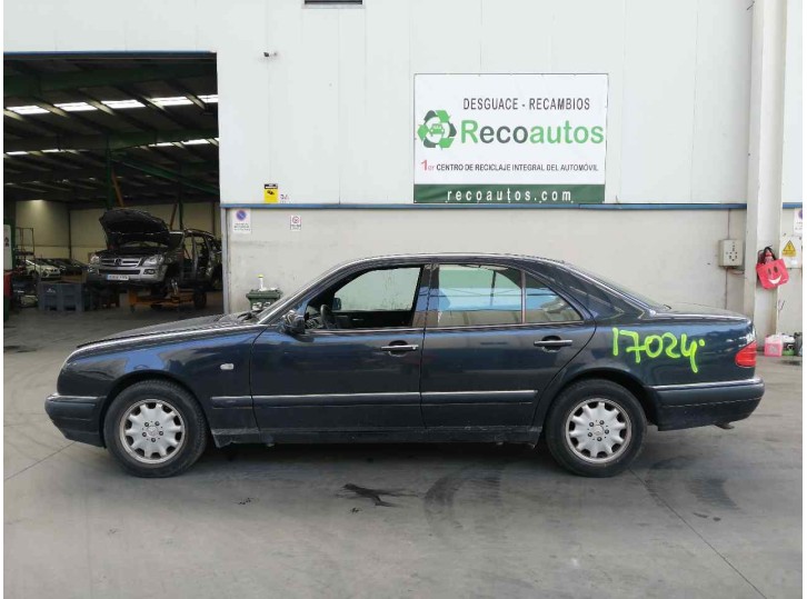 mercedes-benz clase e (w210) berlina del año 1998
