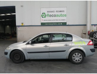renault megane ii classic berlina del año 2004