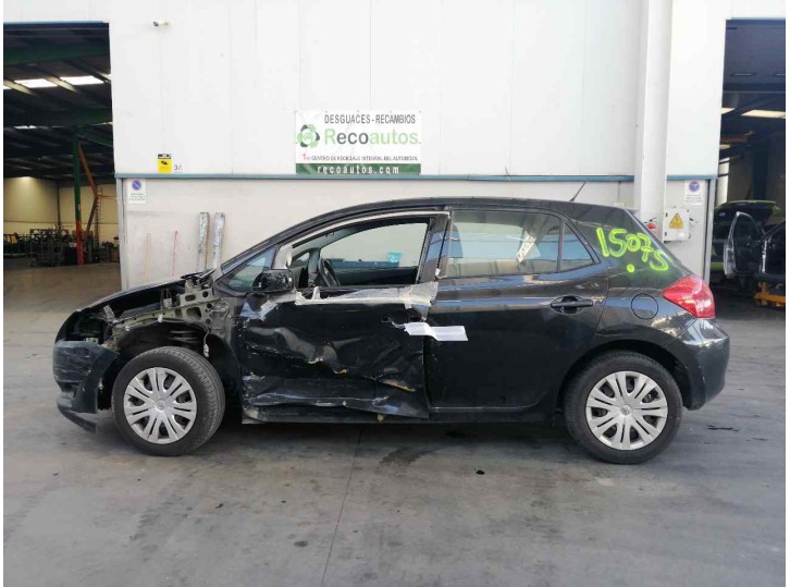 toyota auris del año 2009