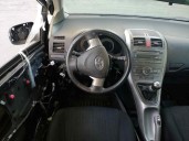 toyota auris del año 2009